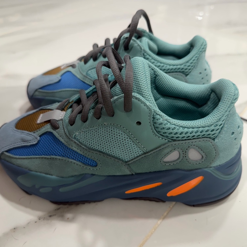 Yeezy 700 Faded Azure View 2